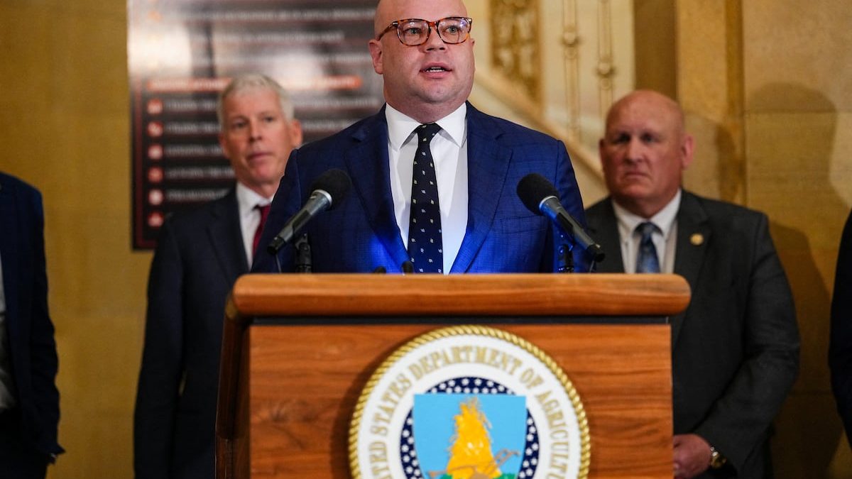 Trump appoints Adam Telle as acting Army secretary