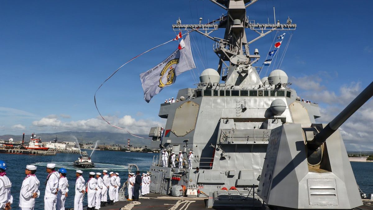 First elements of USS Abraham Lincoln strike group return home