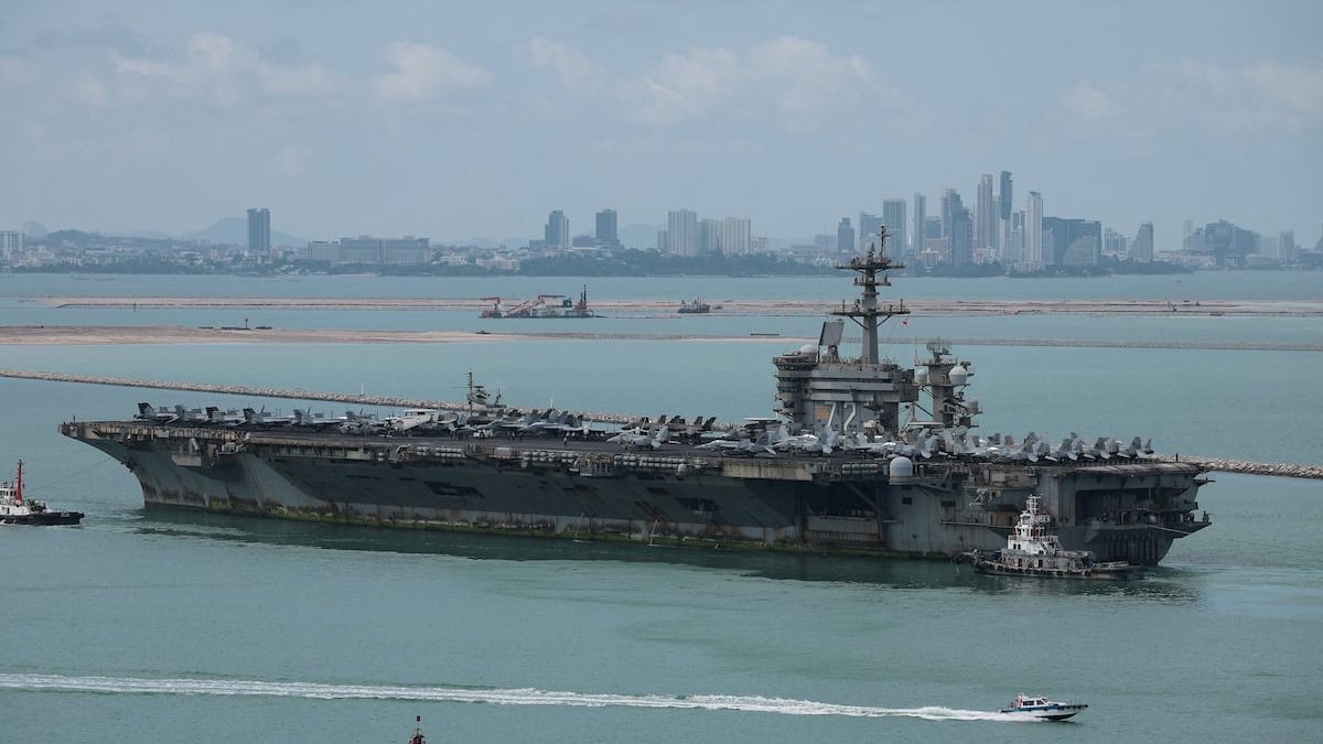 After over 200 days at sea, USS Abraham Lincoln arrives in Thailand