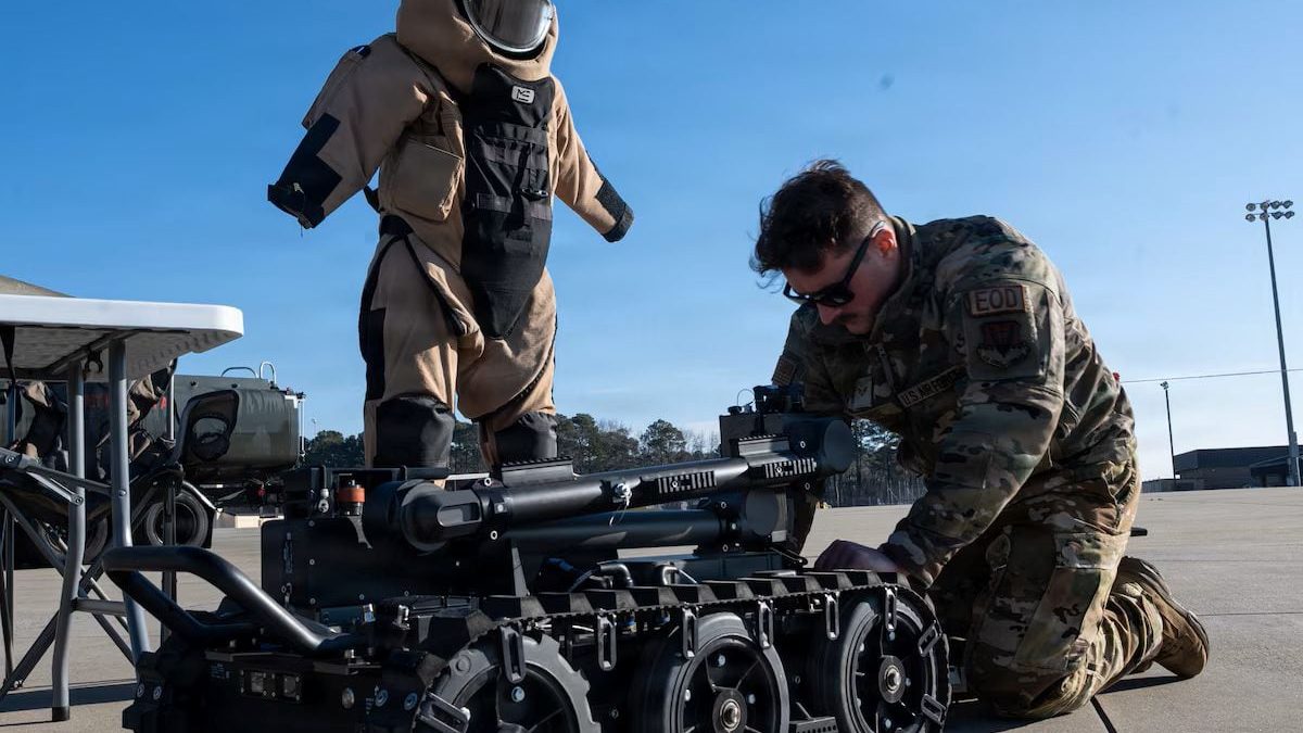 Air Force explosive ordnance technicians to sport new rust-colored beret